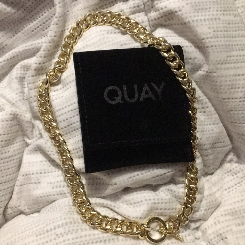 Quay big chunky necklace USED